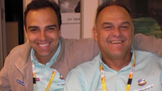 'Meu maior ídolo': Tadeu Schmidt se despede de Oscar Schmidt com homenagem emocionante após morte do irmão