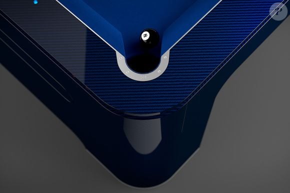 Feita com fibra de carbono, alumínio usinado, titânio e couro premium, a Bugatti Pool Table combina engenharia e exclusividade. Apenas 30 unidades serão produzidas