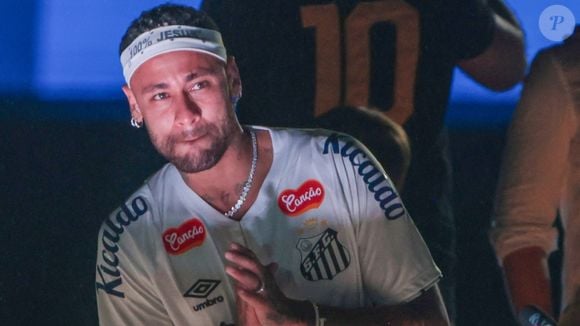 Neymar tem contrato com o Santos até o fim de 2026: jogador retornou ao clube em 2025