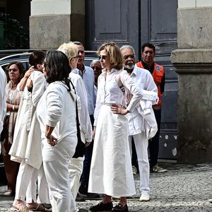 Gilberto Gil chegou ao velório da filha acompanhado de outros membros da família