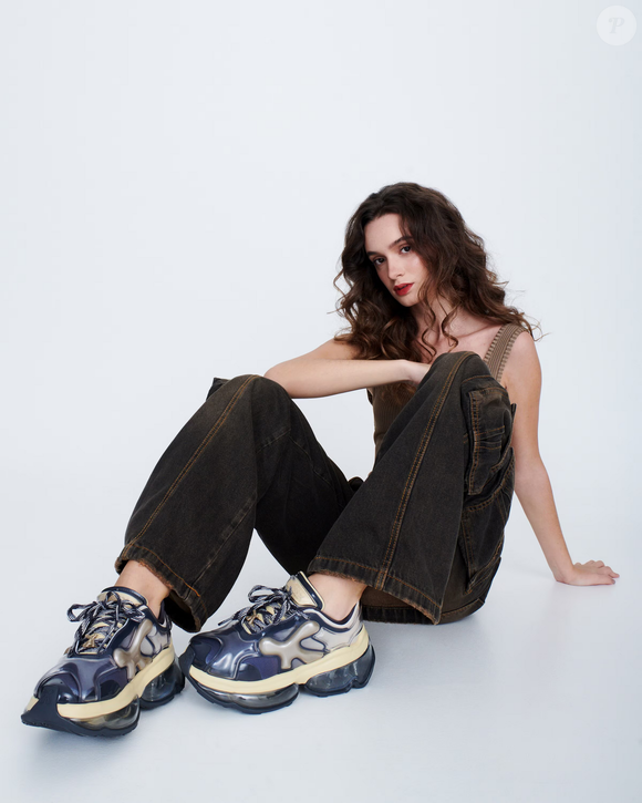 Tênis da Melissa deixa o sapato de cristal no passado e aposta em tecnologia, leveza e visual nostálgico para conquistar fashionistas