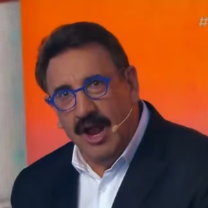 Ratinho na Justiça: apresentador tem desfecho favorável em processo após chamar deputada do PT de ‘feia do capeta’ e mandá-la ‘lavar roupa’