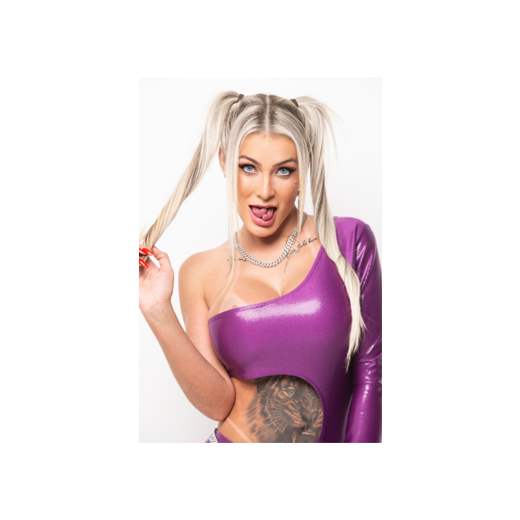 Andressa Urach quer ganhar o Grammy Latino como cantora de funk