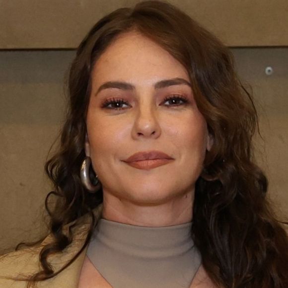 Novela 'Vale Tudo' aborda acoolismo de Heleninha Roitman: psicóloga detalha diagnóstico.