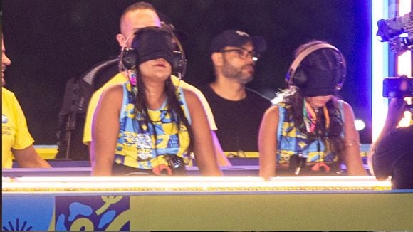 Gabriela e Chaiany ficaram com venda nos olhos até chegarem na Sapucaí