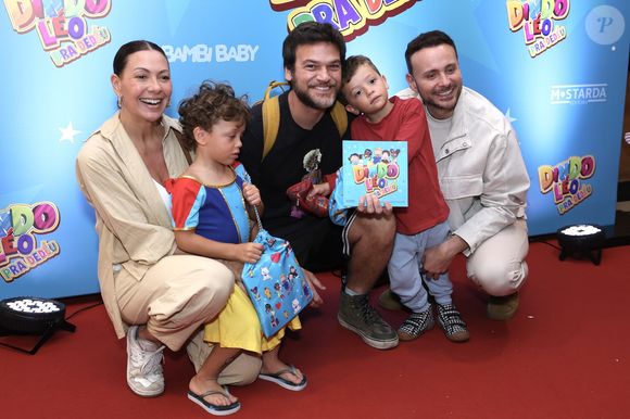 Fabiula Nascimento e Emilio Dantas foram com os filhos ao lançamento de série animada