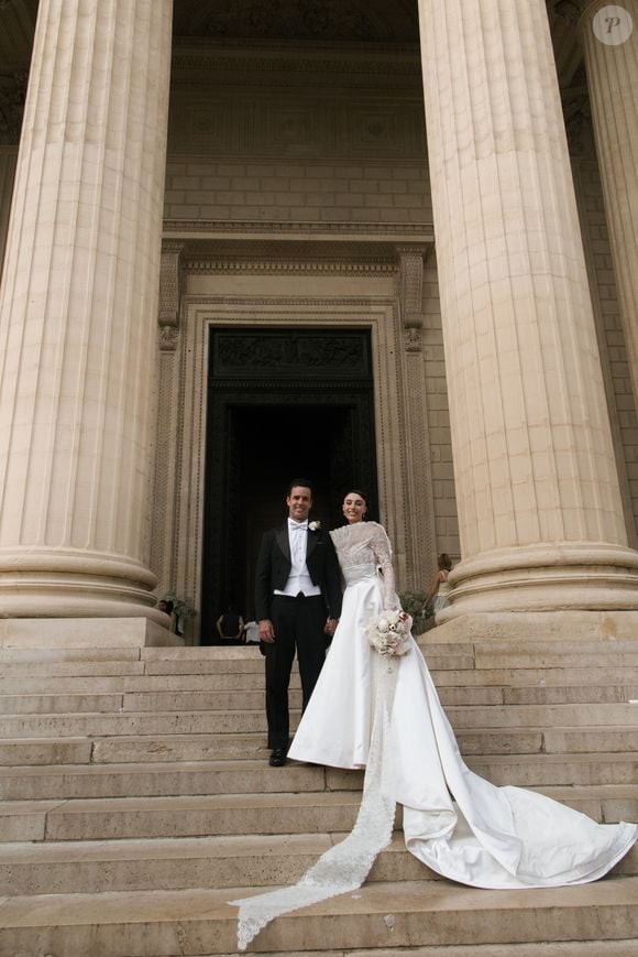 Casamento de luxo de Elisa Zarzur e Alexandre Negrão se tornou centro de polêmica após internauta afirmar que houve uma celebração religiosa