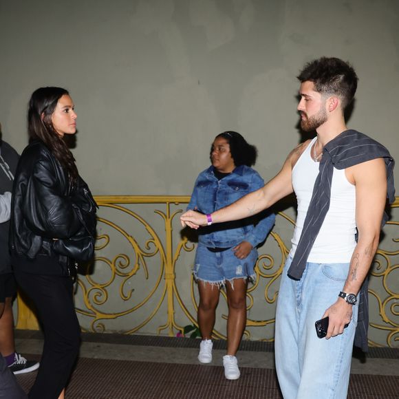 Na saída do after promovido por Pedro Sampaio, após o último dia do The Town, a famosa também chamou atenção por estar acompanhada de João Guilherme