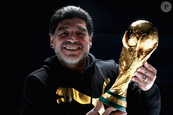 Em depoimentos à CNN Brasil, torcedores argentinos afirmam que os gols de Diego Maradona contra a Inglaterra continuam emocionando diferentes gerações e seguem vivos na memória mesmo após 40 anos