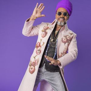Carlinhos Brown, de 63 anos, revela que seu maior amuleto da sorte é o sorriso