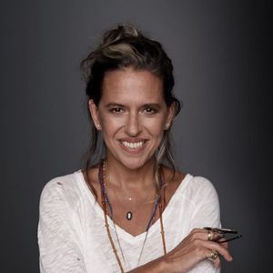 Gilda Midani é estilista e fotógrafa