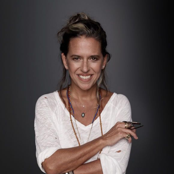 Gilda Midani é estilista e fotógrafa