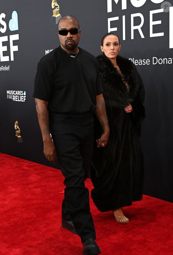 Mas, além do Grammy, Bianca Censori já protagonizou momentos controversos com nudez em looks