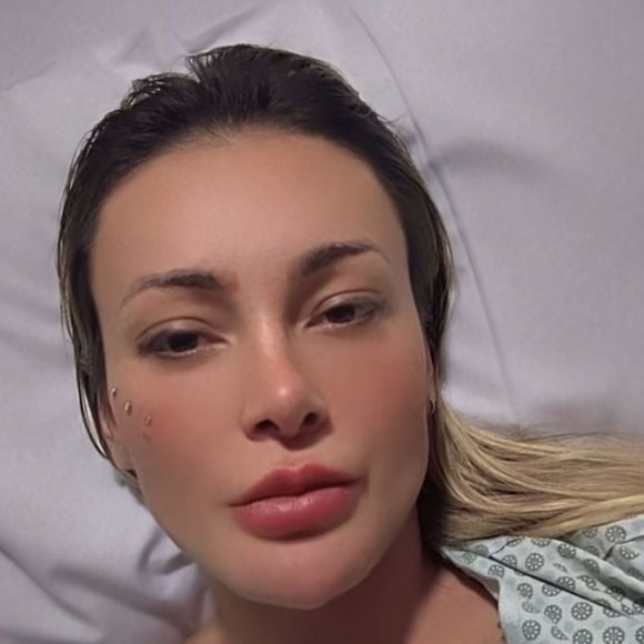 Andressa Urach para Inês Brasil: 'O que você passou eu já passei, tá? Já fui no fundo do poço, eu pedi ajuda e fui muito humilhada. As pessoas não estão preocupadas com a gente, e é capaz de colocar a gente mais no fundo do poço ainda'