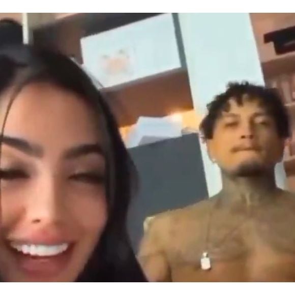 MC Mirella e Dynho Alves têm vídeo íntimo vazado e internautas não perdoam