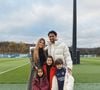 Carol Cabrino e Marquinhos vivem uma rotina intensa fora dos gramados: juntos há mais de 10 anos, o casal construiu uma família numerosa com os filhos Maria Eduarda, Enrico, Martina e o caçula Filippo