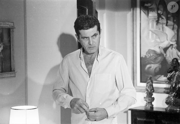 Eva Wilma foi casada com Carlos Zara, com quem contracenou na novela 'Elas por Elas'; o ator faleceu em 2002