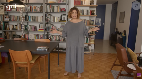 Herança cultural e emoção! A atriz Isabel Teixeira, que vive a vilã Pilar em 'Quem Ama Cuida', surpreendeu ao abrir as portas de seu apartamento em São Paulo e revelar um verdadeiro acervo afetivo da família, incluindo um piano raríssimo e livros autografados por Guimarães Rosa