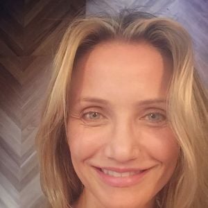 Cameron Diaz chega aos 53 anos em 30 de agosro de 2026 em uma fase bastante diferente daquela que marcou boa parte de sua carreira em Hollywood.