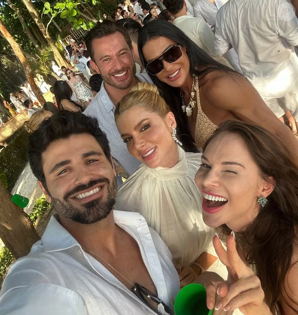 “Estou vivendo e estou muito feliz”, declarou Gracyanne Barbosa