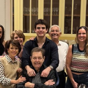Luciana Cardoso, esposa do Faustão, publica fotos da comemoração de aniversário do apresentador, de 76 anos