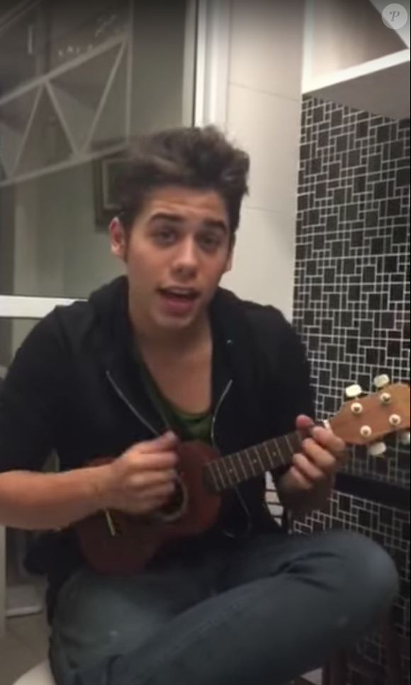 Zé Felipe começou sua carreira no sertanejo logo na adolescência