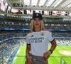 Virginia Fonseca prestigia Vini Jr. no Santiago Bernabéu usando a camisa do namorado e uma luxuosa bolsa Hermès Kelly