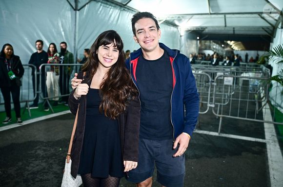 Jornalista de esporte da Globo, Alessandro Jodar foi com Isabella Lubrano, sua mulher, ao The Town 2025 em 7 de setembro de 2025