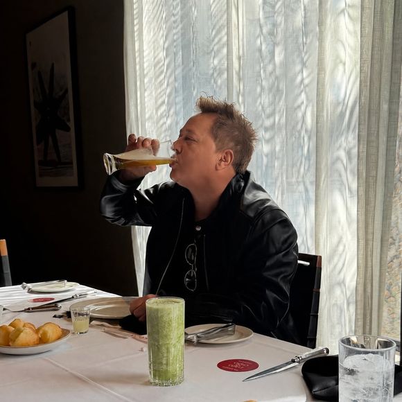 Leonardo deu um tempo na bebidas após exames de saúde constatarem alterações clínicas