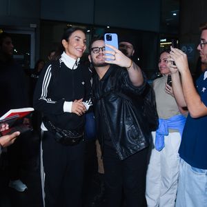 Ivete Sangalo foi recebida por uma multidão de fãs e, simpática como de costume, atendeu a todos pacientemente