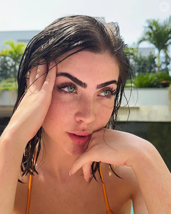 Jade Picon: 'Eu tenho uma constelação de sardinhas no rosto'