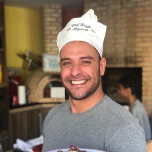 Grande fã de cozinha, Diogo Nogueira sempre mostra seus dons culinários na web