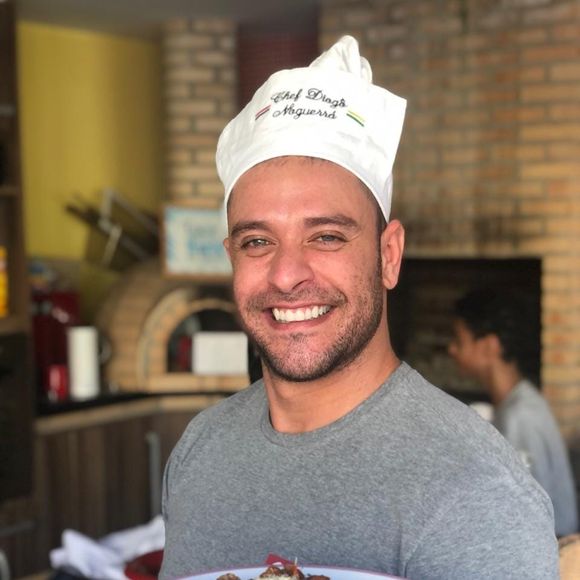 Grande fã de cozinha, Diogo Nogueira sempre mostra seus dons culinários na web