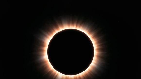 Banho de alecrim e incenso de hortelã: 2º eclipse solar do ano vem aí e astróloga lista rituais importantes para ter sorte