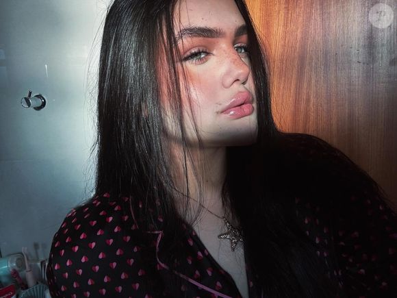 Nos últimos dias, Maysa Matarazzo compartilhou uma sequência de fotos fazendo 'carão' e deixou internautas impressionados