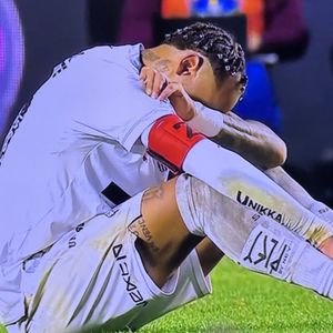Horas antes, o Santos de Neymar foi goleado pelo Vasco por 6x0