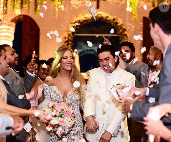 Antes de Luís Ribeirinho, Luísa Sonza foi casada com Whindersson Nunes; os dois oficializaram a união em 28 de fevereiro de 2018, em uma cerimônia realizada na Capela dos Milagres, em Alagoas
