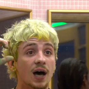 Minerais invisíveis, danos reais: o impacto da 'água dura' na saúde dos fios, aponta especialista sobre visual de participante no 'BBB 26'