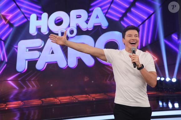 O apresentador, conhecido por sua longa trajetória na RecordTV, assinou contrato na última terça-feira (29/7) para uma participação especial na próxima temporada do quadro Dança dos Famosos, que estreia no dia 3 de agosto, dentro do Domingão com Huck.