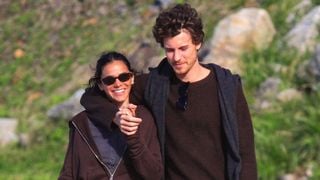 'Bruna Marquezine está vivendo muito': detalhe nas costas de Shawn Mendes alimenta teoria dos fãs sobre o casal. 'São fogosos'