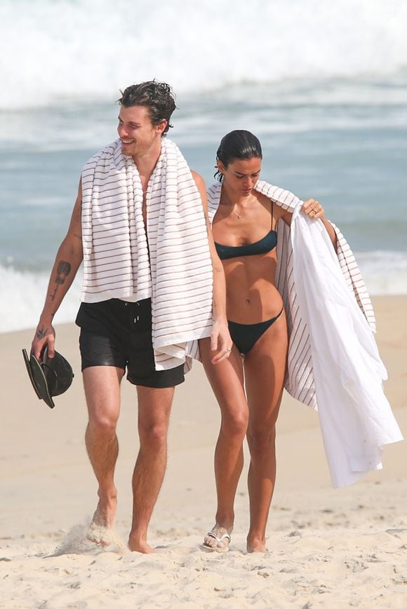 Bruna Marquezine e Shawn Mendes namoram desde 2025