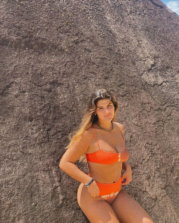 Assim como a mãe, Giulia Costa passou a valorizar mais sua ousadia