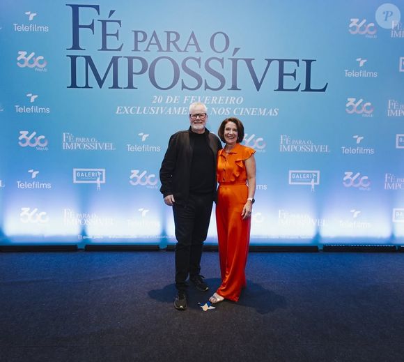 Renee Murdoch e seu marido estiveram no lançamento do filme