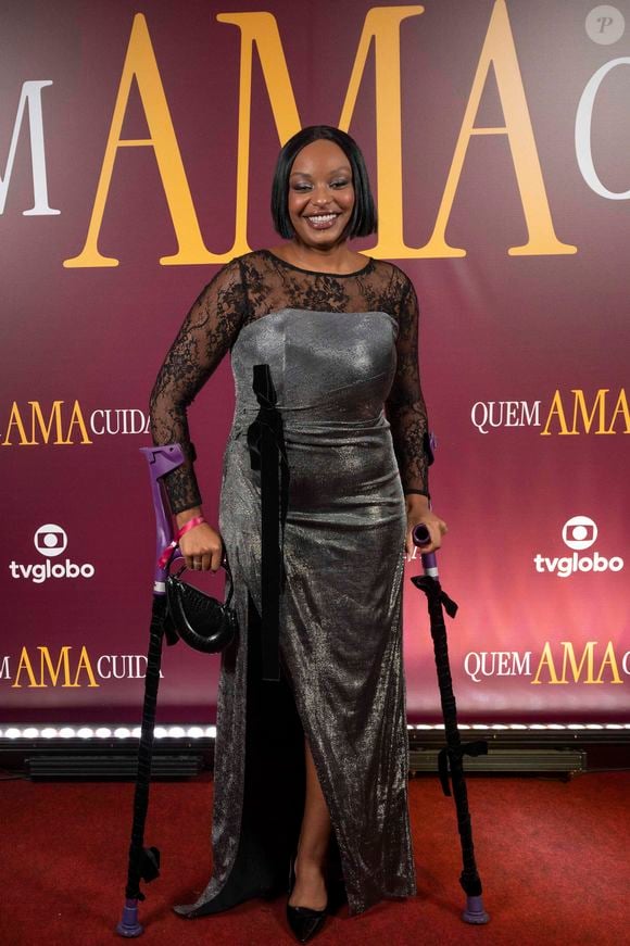 Haonê Thinar poderia ter mais destaque em 'Quem ama cuida'. Depois de brilhar como Pam em 'Dona de Mim', a atriz poderia ter ganhado uma personagem muito maior no horário nobre da Globo.