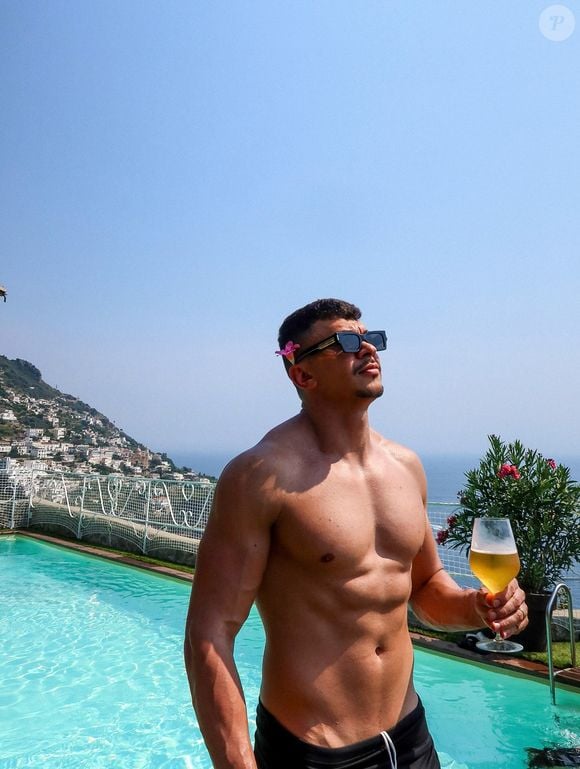 Transformação de Cocielo é uma das mais chocantes de personalidades da internet