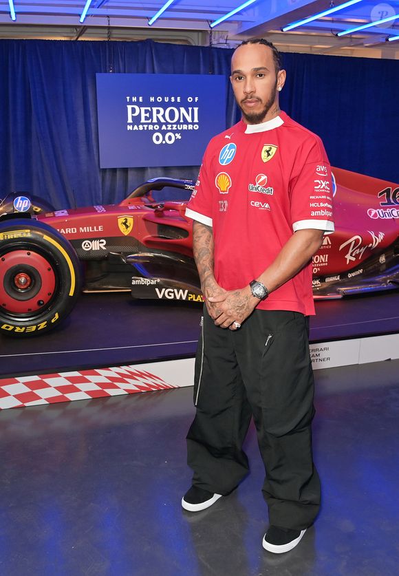 Presente no GP de Interlagos, Lewis Hamilton representa a Ferrari e é vegano há quase 10 anos