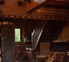 O enorme patrimônio reúne construções históricas, casas de hóspedes, restaurante, estúdio de arte e até ambientes que fazem referência a personagens interpretados pelo astro.