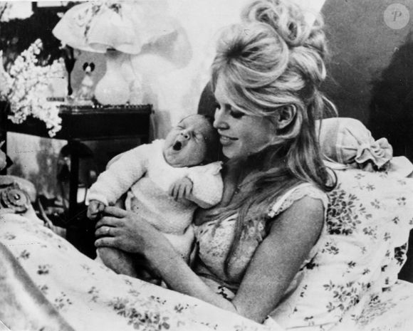 Filho de Brigitte Bardot, Nicolas Charrier cresceu longe da mãe, sendo criado pela família do pai