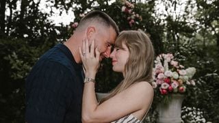 O que ninguém contou sobre o casamento de Taylor Swift e Travis Kelce: cantora usou vestido da Dior em cerimônia para 1000 convidados e barrou amiga envolvida em polêmica