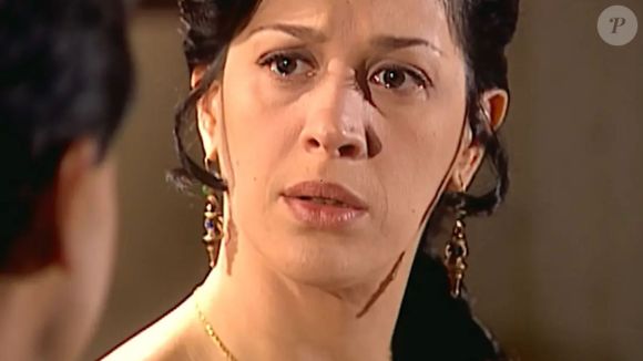 Hortência (Claudia Raia) não acreditará que Amadeo foi quem matou seu ex-marido, Hernandez